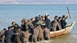 kim_UN_NWoodenBoat.jpg kim_UN_NWoodenBoat.jpg