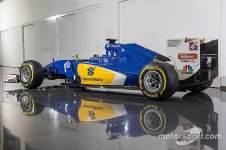 f1-sauber-launch-2016-sauber-c35-livery.jpg