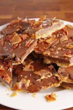 gallery-1494961483-delish-bacon-chocolate-crack-pin-1.jpg gallery-1494961483-delish-bacon-chocolate-crack-pin-1.jpg