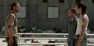 walking_dead_s03_e02_01.jpg