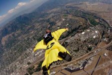 wingsuit-flying-1.jpg