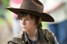 Chandler-Riggs-Carl-hat-Walking-Dead-AMC.jpg