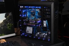 e3_2013_pc_gaming_slideshow_11_plextor_rig-100041972-orig.jpg