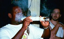 1375459138_giant-doobie.jpg 1375459138_giant-doobie.jpg