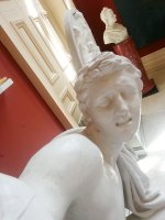 statue-selfies-1.jpg