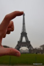 08-eiffel-tower-fingers.JPG