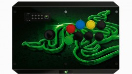 Razer Atrox top