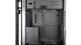 Silverstone Raven RV04 - insideSilverstone Raven RV04 - inside