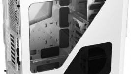 NZXT Phantom 530 side panel